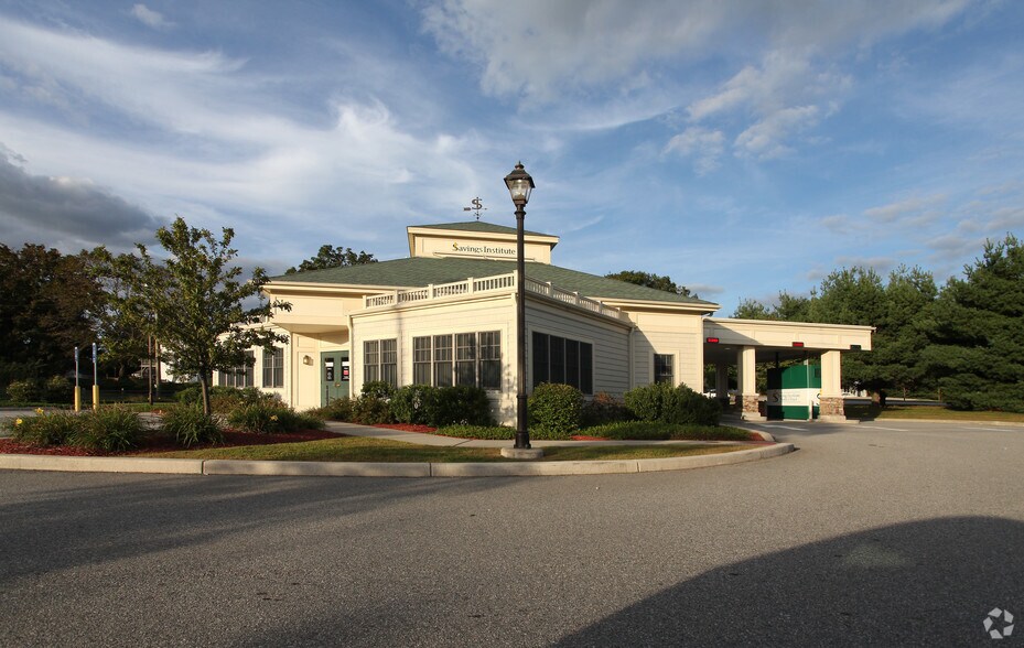 More Photos Of 596 Hartford Pike, Dayville Bank For Lease