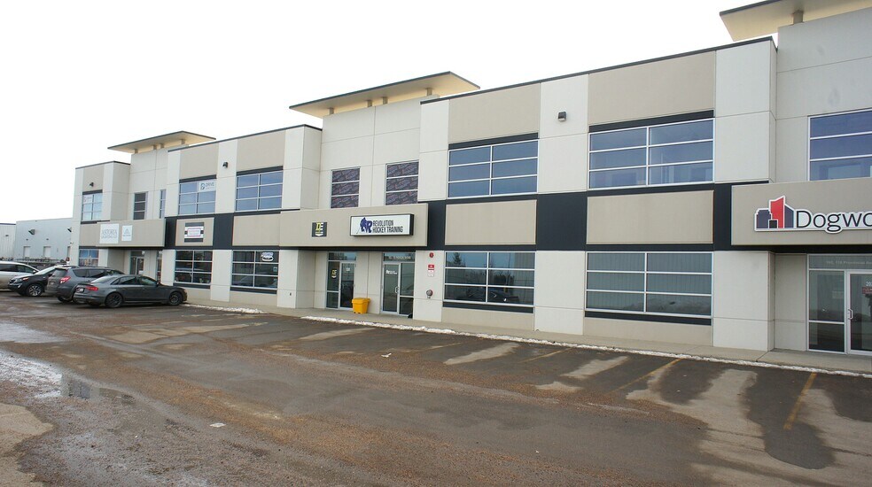 More Photos Of 118 Provincial Ave, Sherwood Park Flex For Sale