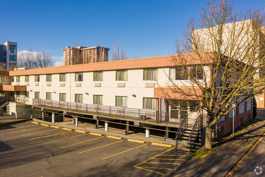 More Photos Of 431 NE Multnomah St, Portland Hotel For Sale
