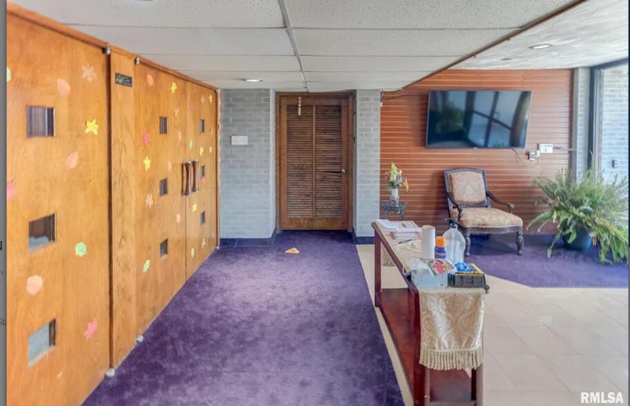 More Photos Of 104 N Pine St, Centralia Religious Facility For Sale