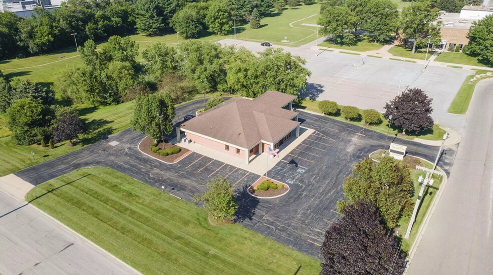 More Photos Of 201 Koomler Dr, La Porte Bank For Sale