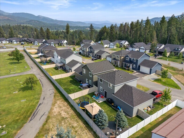 More Photos Of 23 Shooting Star Dr, Priest River Apartments For Sale