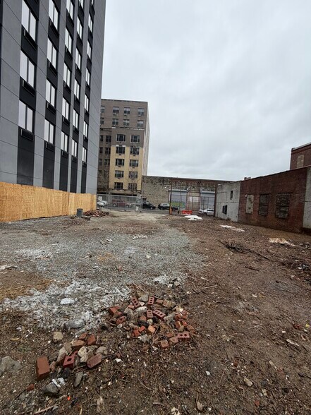 More Photos Of 447 E 166th St, Bronx Land For Lease