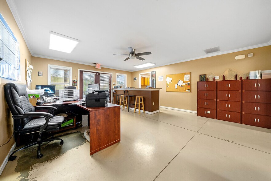 More Photos Of 55 Alston Ct, Forest Park Truck Terminal For Sale