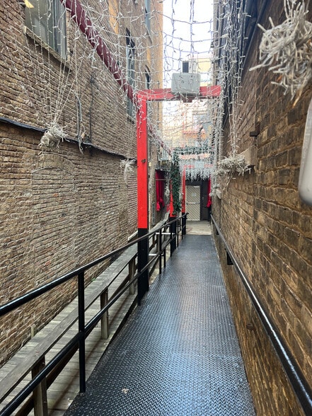 More Photos Of 1332 N Halsted St, Chicago Loft Creative Space For Lease