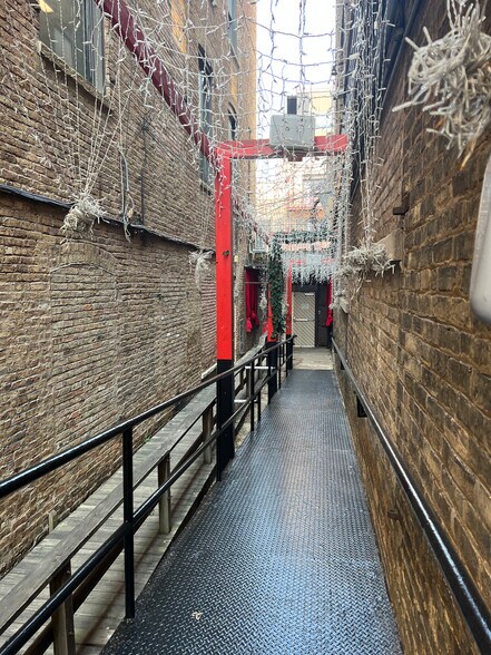 More Photos Of 1332 N Halsted St, Chicago Loft Creative Space For Lease