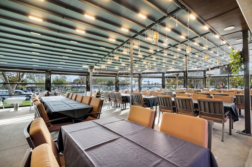 More Photos Of 345 W Foothill Blvd, Upland Restaurant For Sale