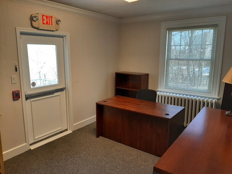 More Photos Of 531 E Lancaster Ave, Wayne Office Residential For Lease