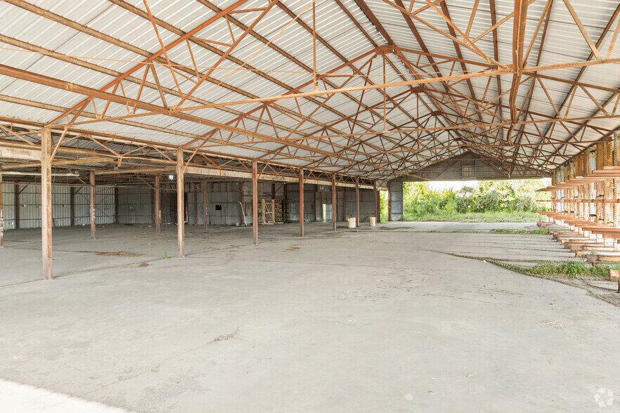 More Photos Of 4812 Gulf Fwy, Houston Warehouse For Sale