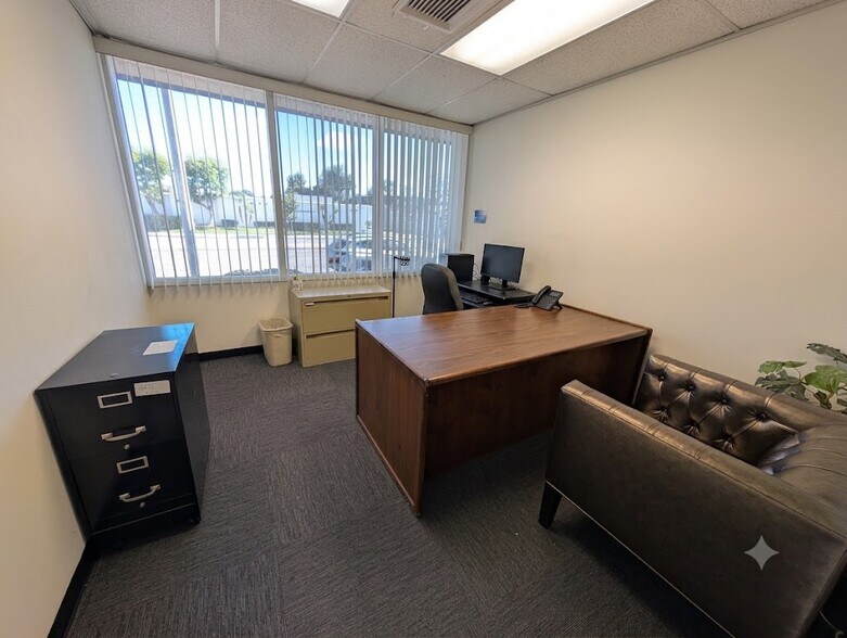 More Photos Of 17421 Irvine Blvd, Tustin Office For Lease