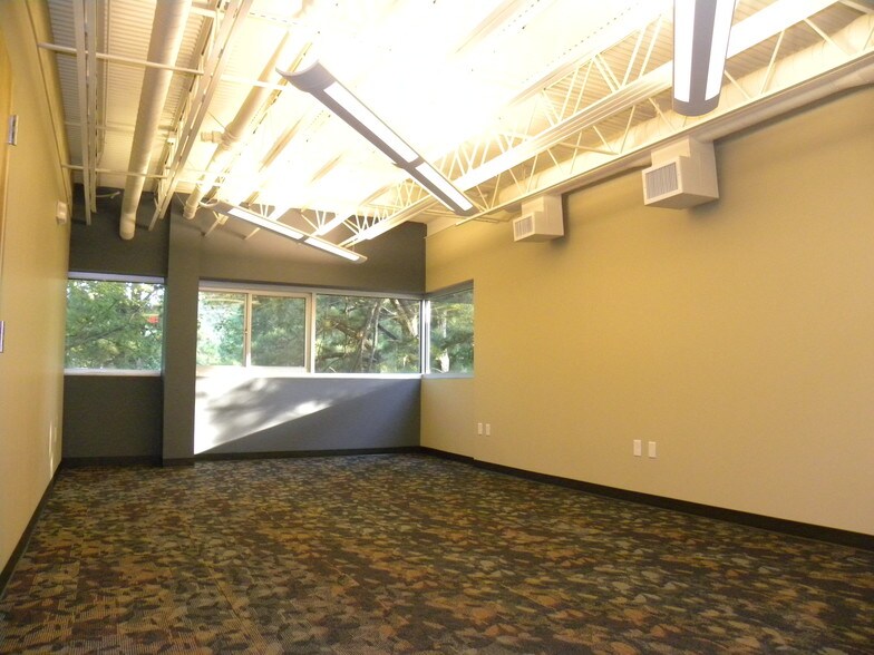 More Photos Of 3700 Longview Dr, Atlanta Loft Creative Space For Sale