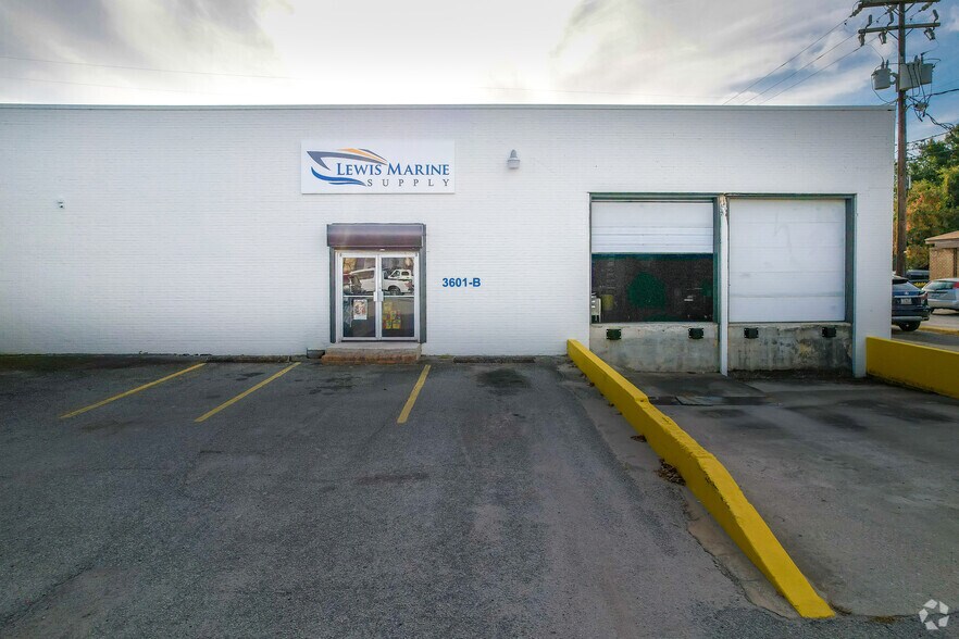 More Photos Of 3601 Meeting Street Rd, North Charleston Light Distribution For Lease