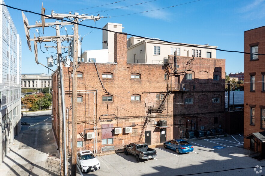 More Photos Of 11 E Mount Royal Ave, Baltimore Office For Lease