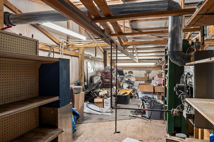 More Photos Of 209 Mountain Rd, Livingston Self Storage For Sale