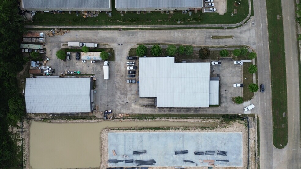 More Photos Of 4515 Sherwood Common Blvd, Baton Rouge Industrial For Lease