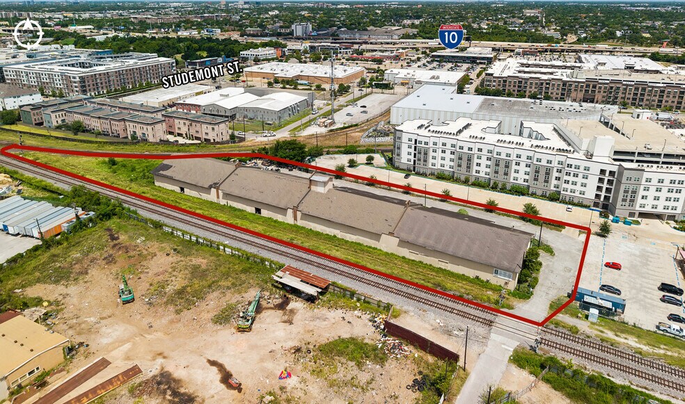 More Photos Of 1200 National St, Houston Warehouse For Sale
