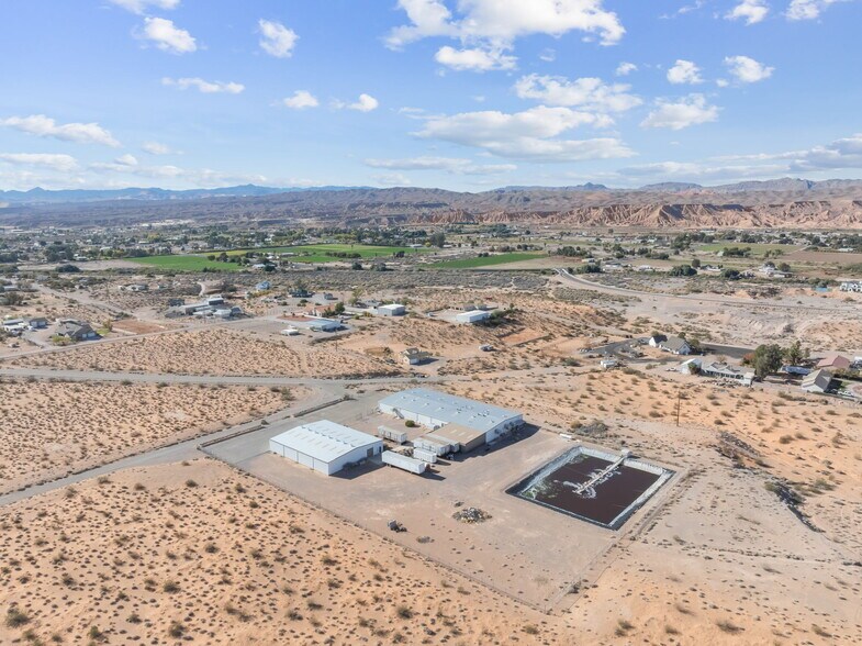 More Photos Of 480 Pat Ave, Overton Industrial For Sale