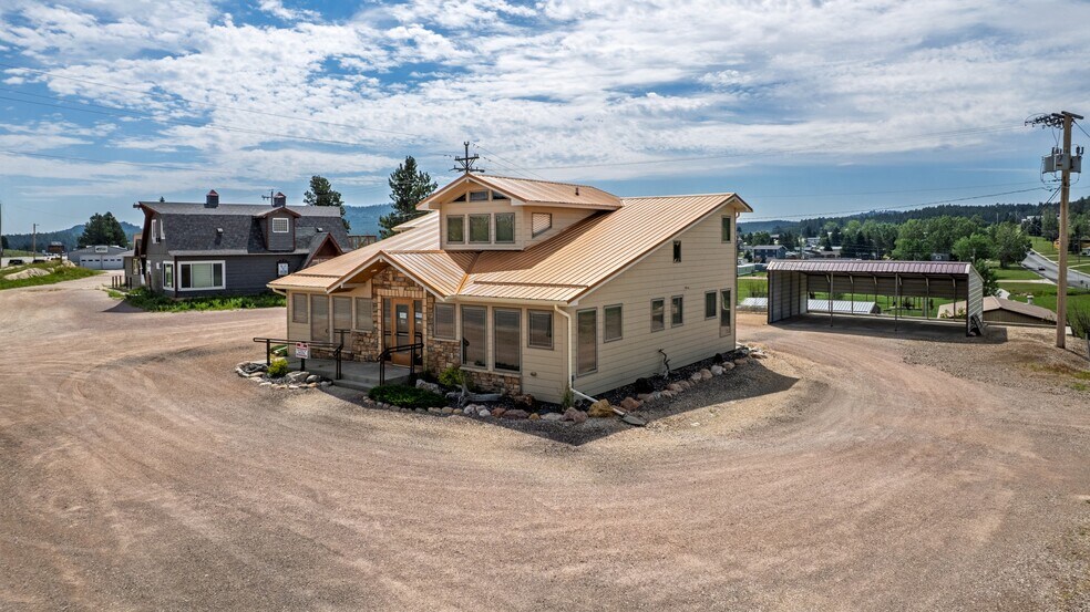 More Photos Of 1100 Mount Rushmore Rd, Custer Flex For Sale