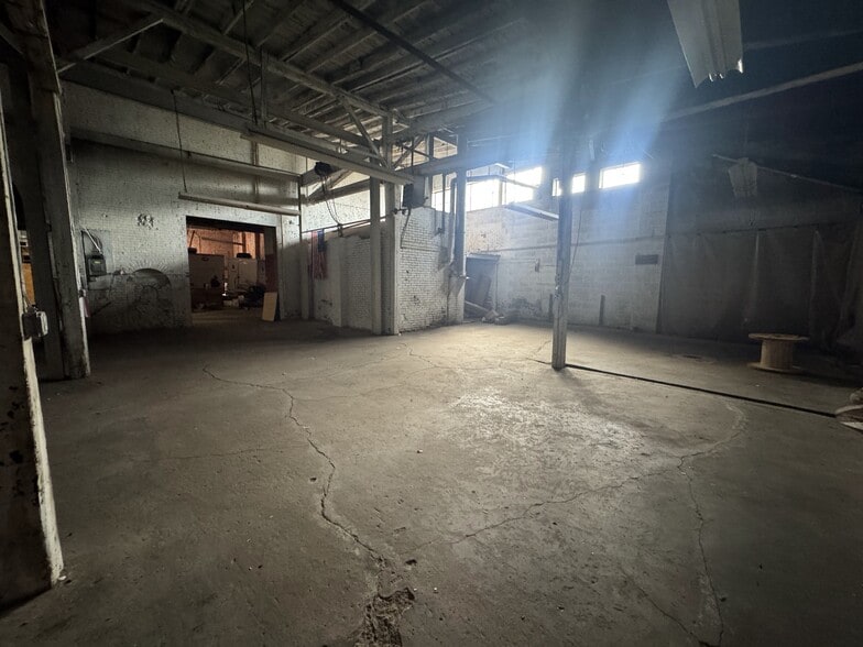 More Photos Of 419 Chapel St, New Haven Warehouse For Sale