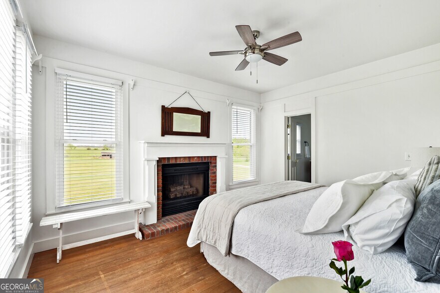 More Photos Of 1051 Meadow Ln, Madison Hospitality For Sale