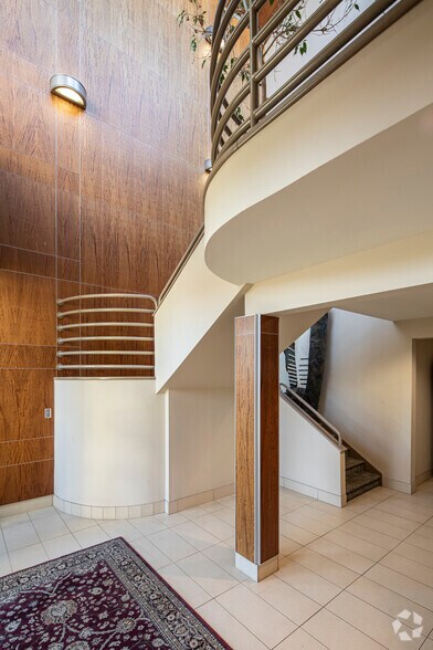 More Photos Of 701 Kenmore Ave, Fredericksburg Office For Lease