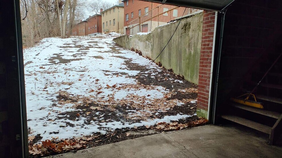 More Photos Of 41 Howard Ave, Binghamton Office Residential For Lease