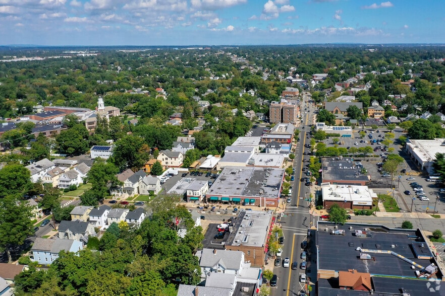 More Photos Of 320 Raritan Ave, Highland Park Medical For Lease