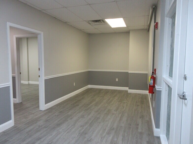More Photos Of 540 NW University, Port Saint Lucie Office Residential For Sale