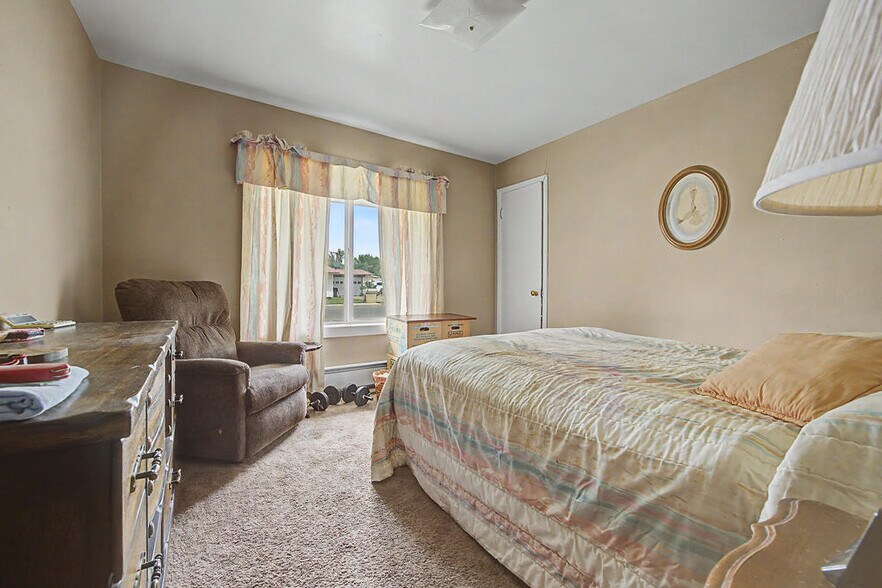 More Photos Of 630 W 6th St, Craig Apartments For Sale