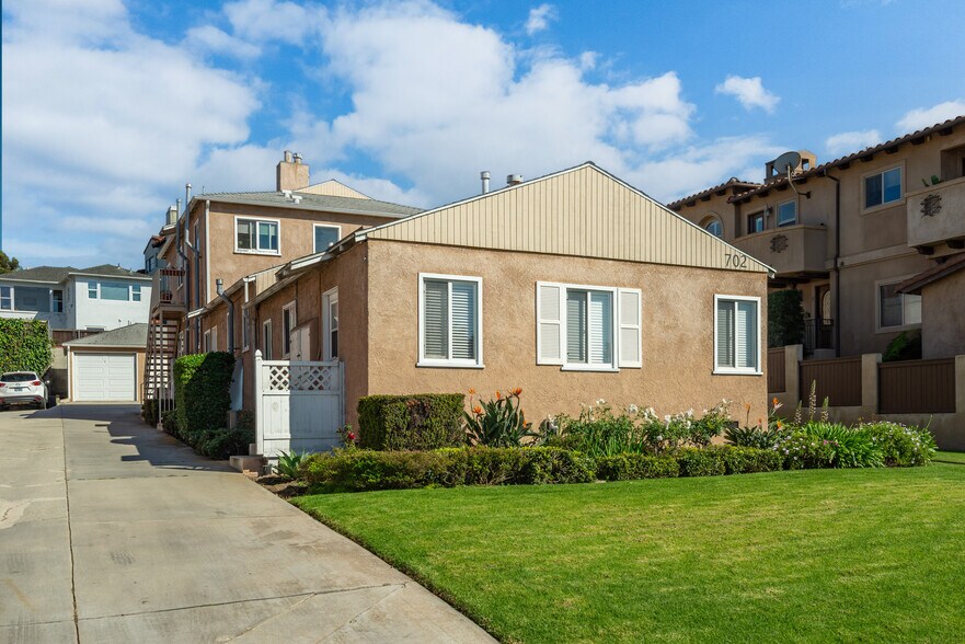 More Photos Of 702 S Pacific Coast Hwy, Redondo Beach Multifamily For Sale