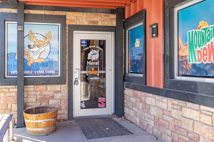 More Photos Of 401 W Cedar St, Rawlins Restaurant For Sale