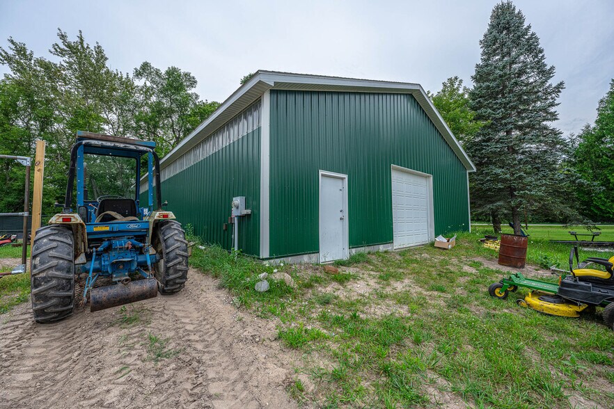 More Photos Of 300 S 2nd St, Lincoln General Retail For Sale