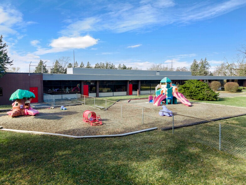More Photos Of 1315 S Sherman Dr, Indianapolis Health Club For Sale