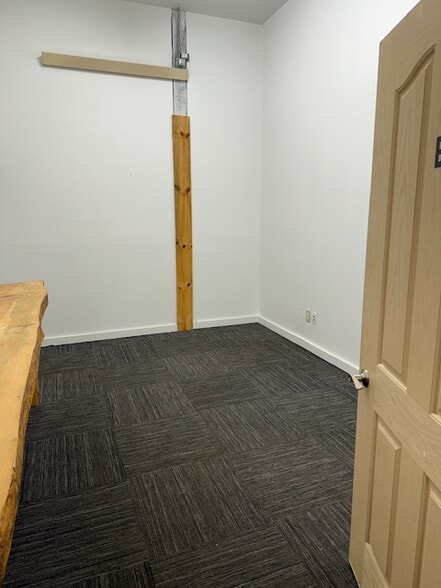 More Photos Of 448-450 Colorado Ave, Missoula Warehouse For Lease