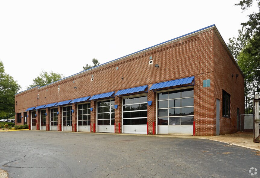 More Photos Of 360 Ashville Ave, Cary Auto Dealership For Sale