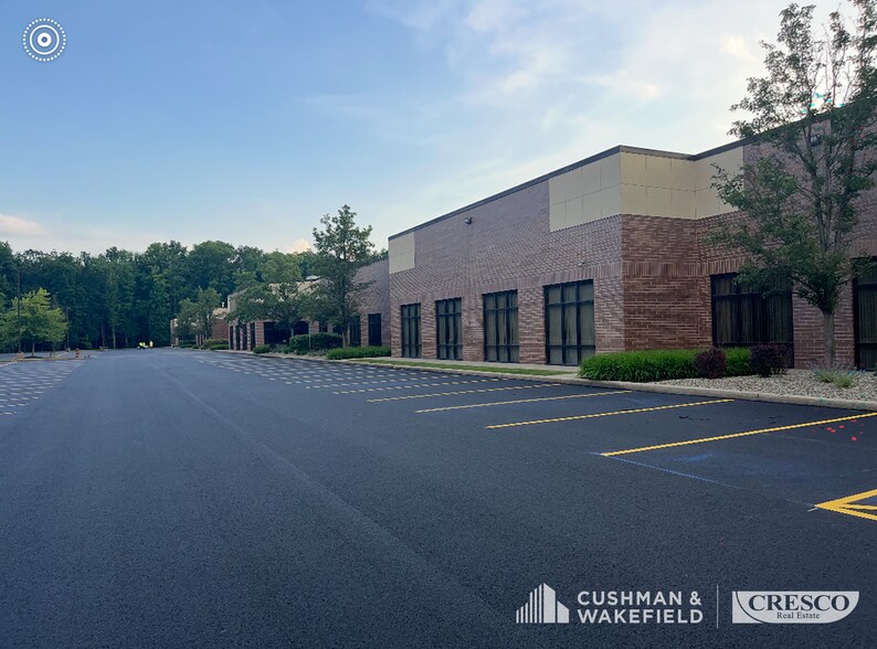 Primary Photo Of 6565 Davis Industrial Pky, Solon Research And Development For Lease