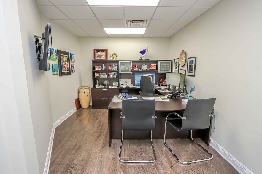 More Photos Of 7000 SW 97th Ave, Miami Office For Sale