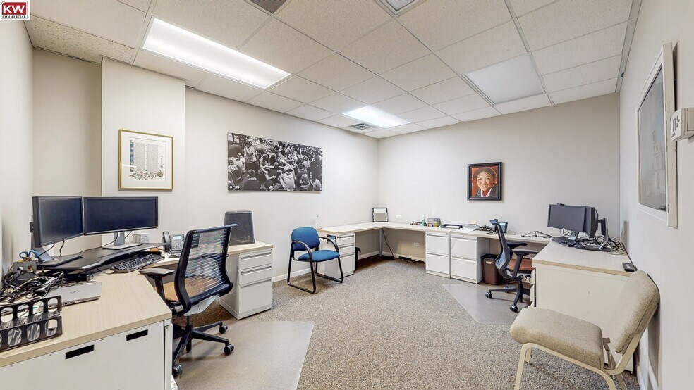 More Photos Of 707-717 N Iowa Ave, Villa Park Office For Sale