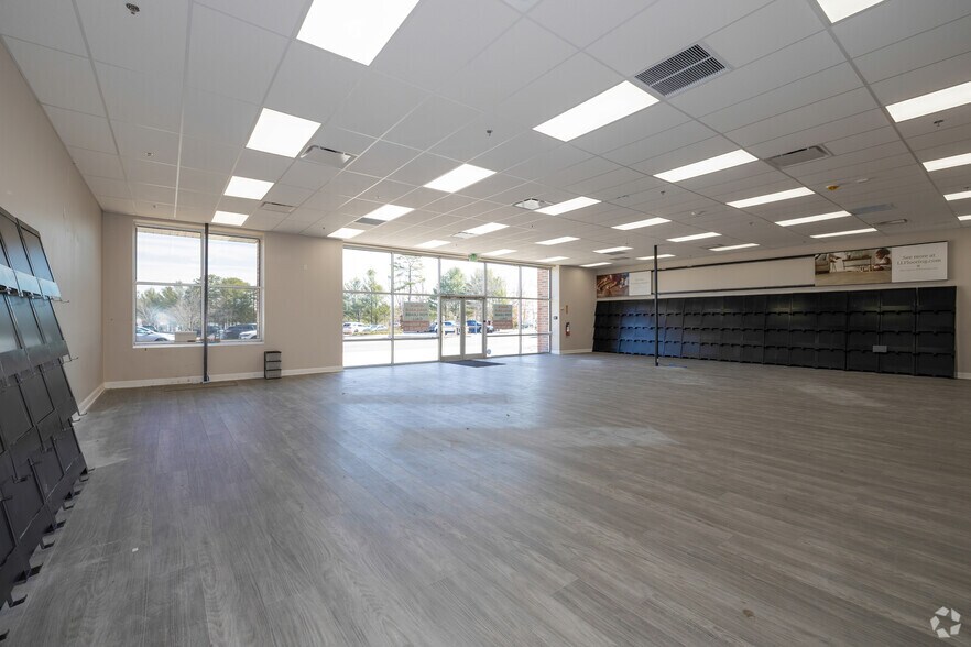 More Photos Of 601 Washington Ave, Manahawkin Unknown For Lease