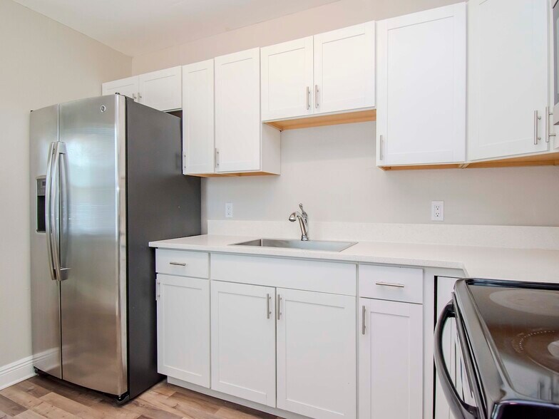 More Photos Of , Bradenton Multifamily For Sale