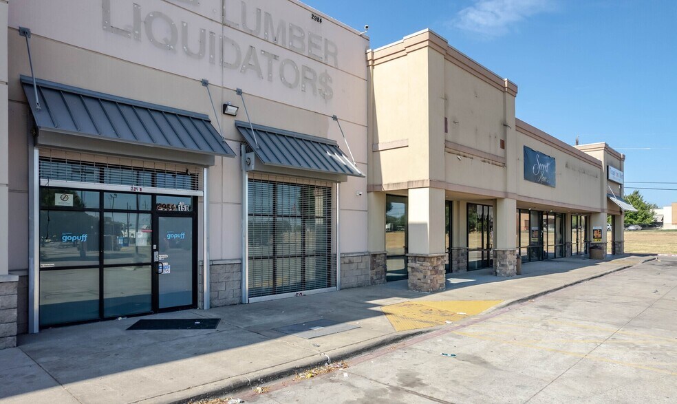More Photos Of 2984 W Wheatland Rd, Dallas Unknown For Lease
