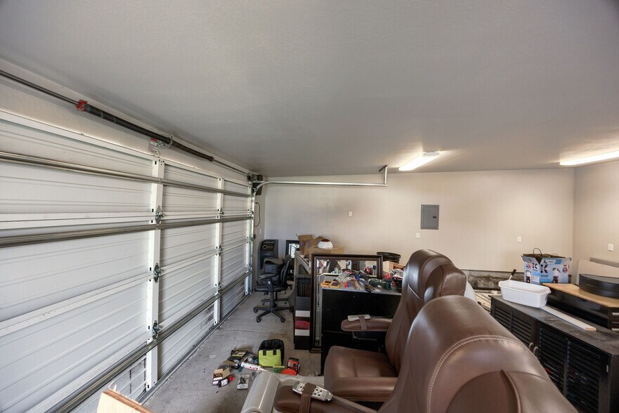 More Photos Of 3847 S Pacific Hwy, Medford General Retail For Sale