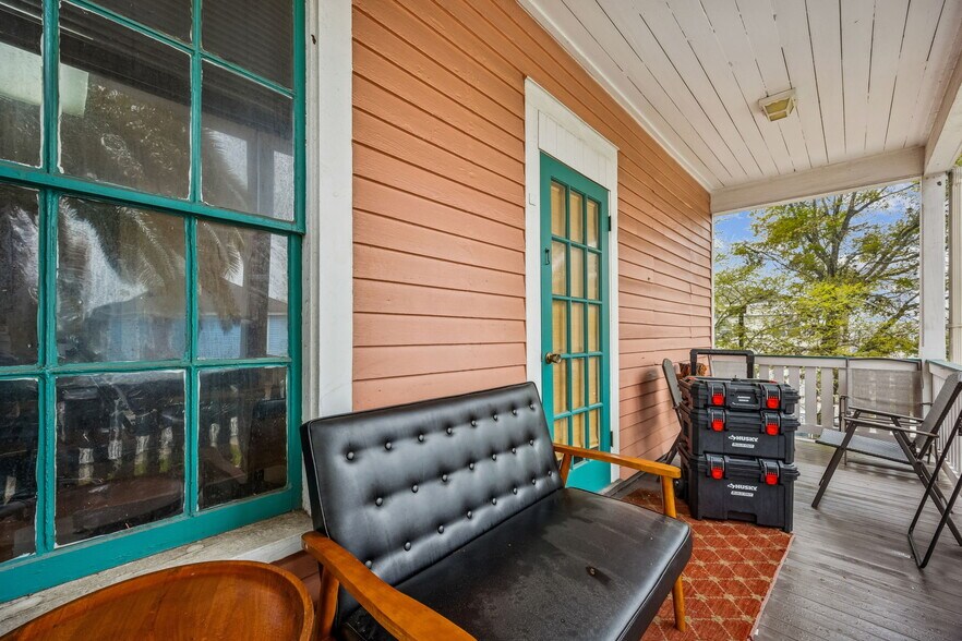 More Photos Of 218 Ash St, Fernandina Beach Freestanding For Sale