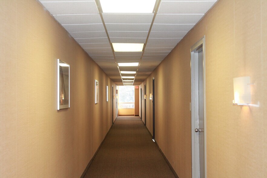 More Photos Of 80 Washington St, Poughkeepsie Office For Lease