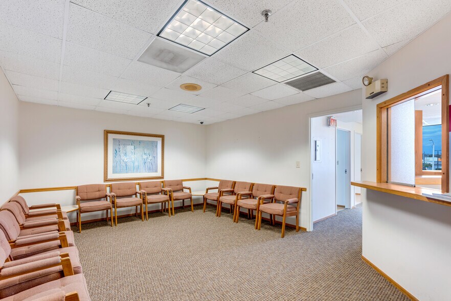More Photos Of 2525 Harbor Blvd, Port Charlotte Medical For Lease