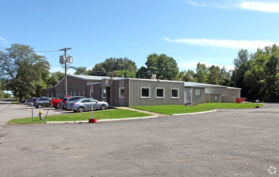 More Photos Of 58 North Ave, Manchester Warehouse For Lease