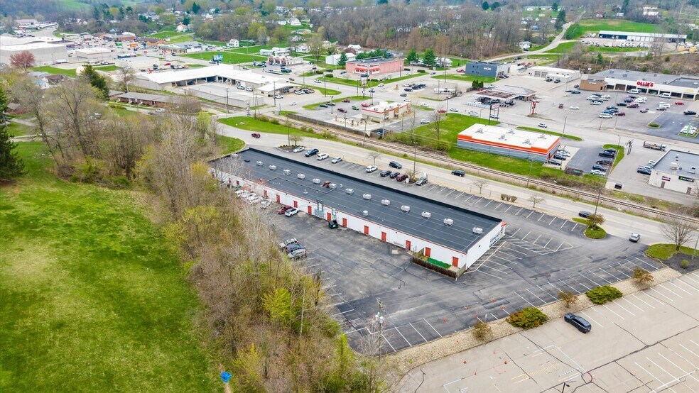 More Photos Of 2300 June Pky, Zanesville General Retail For Sale