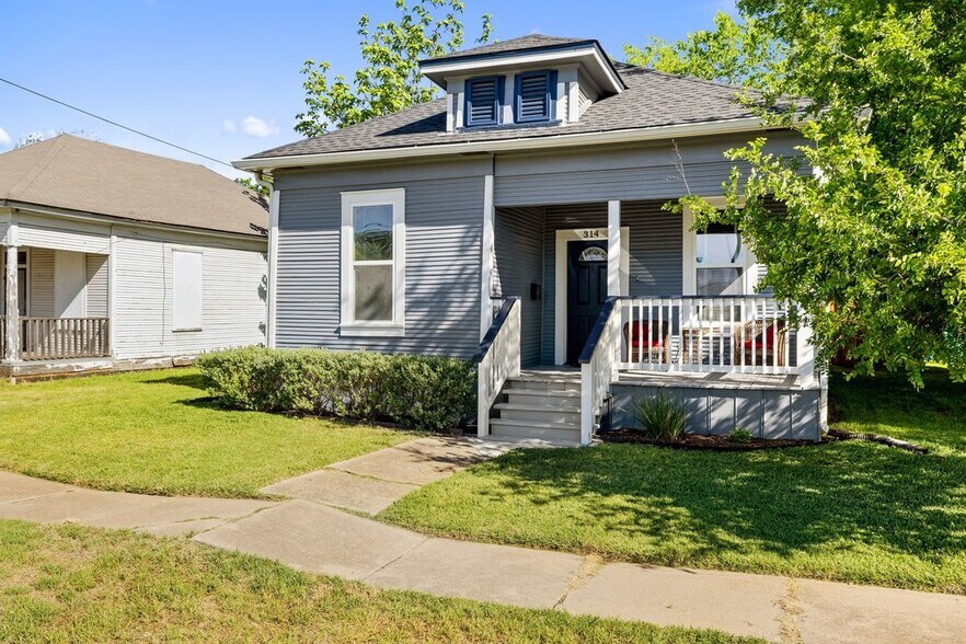 More Photos Of 314 W 3rd St, Taylor Multifamily For Sale