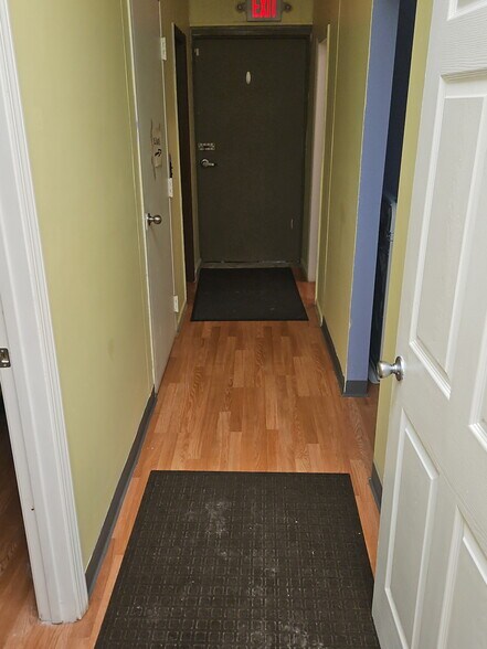 More Photos Of 2611 State Rd, Cuyahoga Falls Storefront Retail Office For Lease