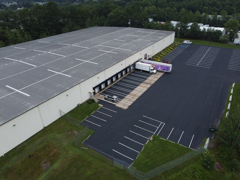 More Photos Of 1270 Mid Valley Dr, Jessup Warehouse For Lease